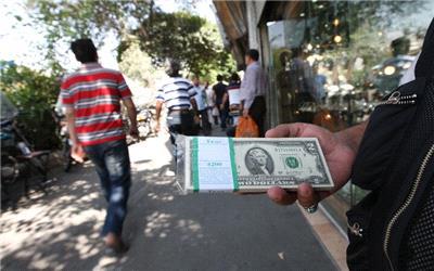 خروج بی سر و صدای سوداگران از بازار ارز